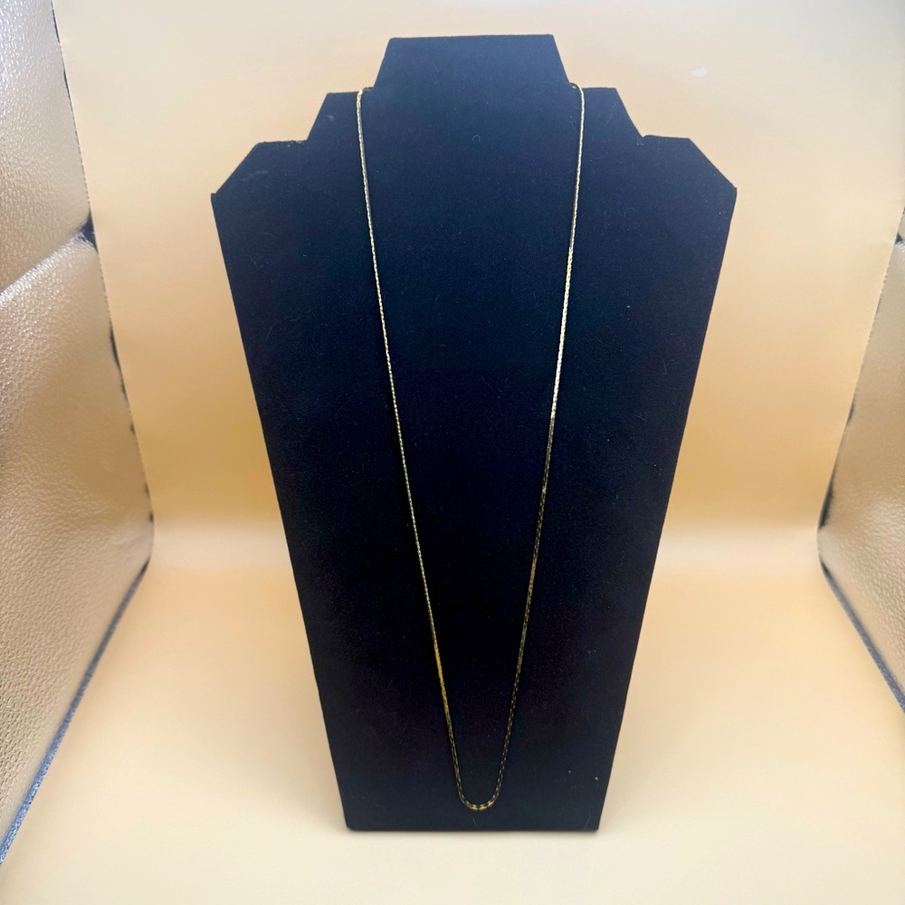 Monet Vintage 27” Gold Tone Flat Herringbone Chain Necklace Signed